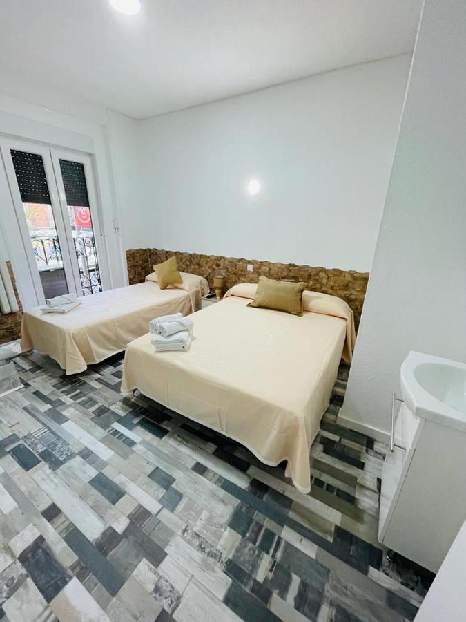 Hostal Noche Y Dia مدريد المظهر الخارجي الصورة