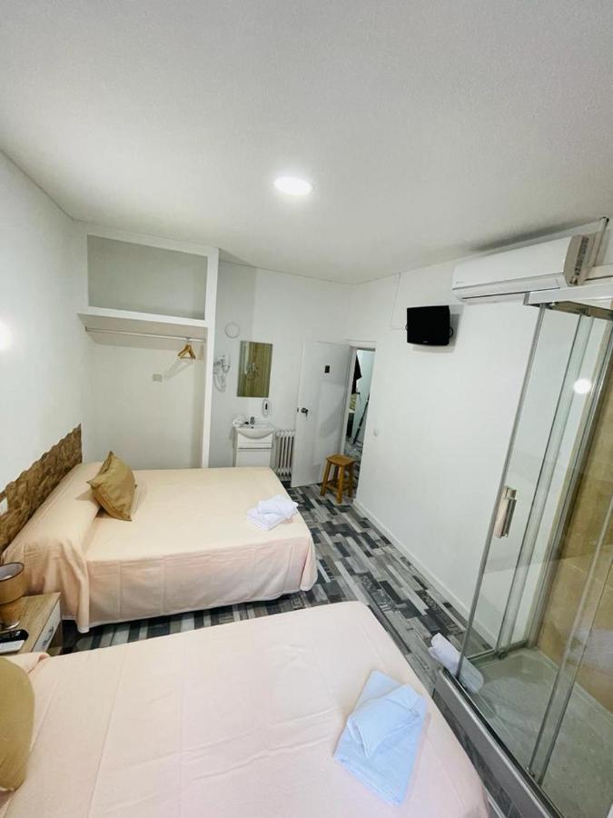 Hostal Noche Y Dia مدريد المظهر الخارجي الصورة
